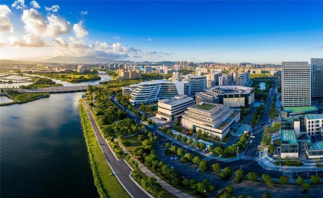 福州滨海新城科技璀璨焕新颜，前沿高科技产品体验报告最新新闻